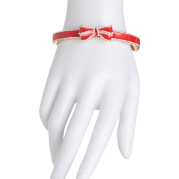 NWT TRUE TO FORM Christmas Red Bow Faux Pearl Trim Gold Tone Bangle Bracelet - Picture 2 of 7